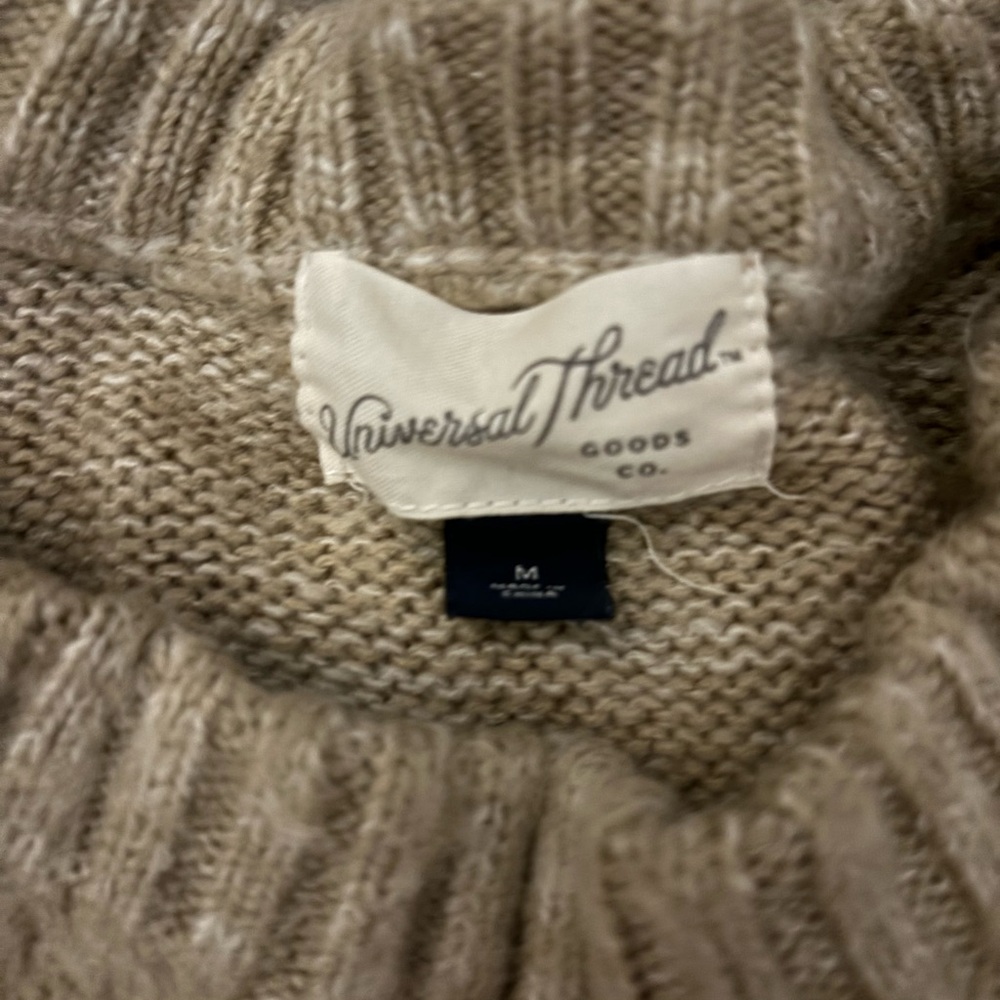 Universal Threads Fall Sweater - Picture 3 of 3